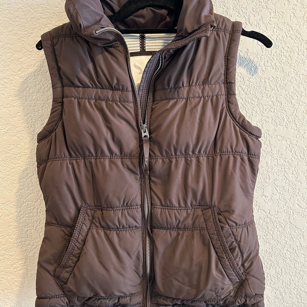 American Eagle Outfitters Brown Puffer Vest